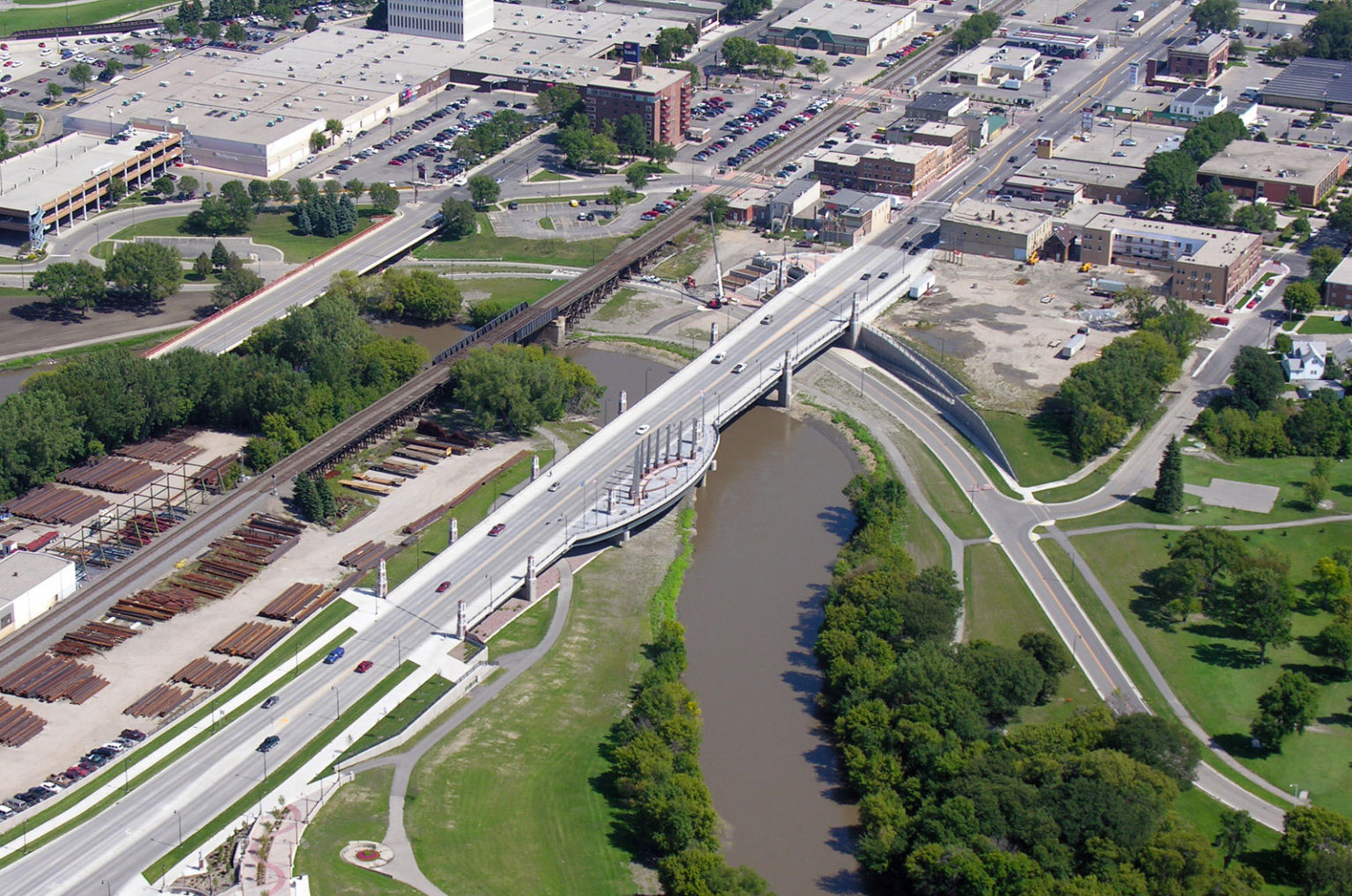 Main Avenue Bridge over the Red River SRF Consulting